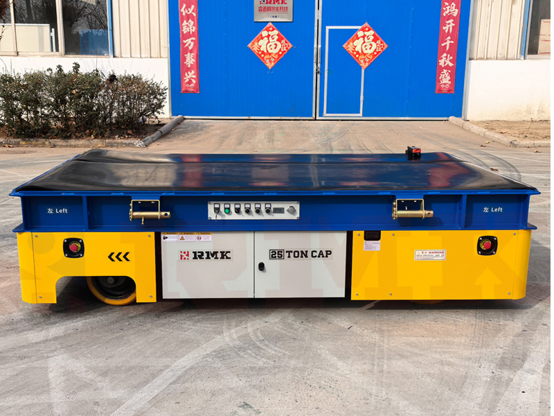 25 tấn xe tải chuyển nhựa