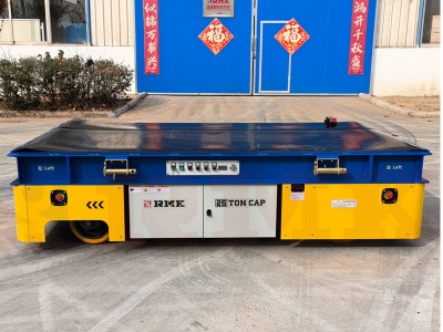 25 tấn xe tải chuyển nhựa